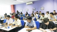 Buổi học nghiên cứu kiến thức Quản trị nguồn nhân lực cùng học viên cao học